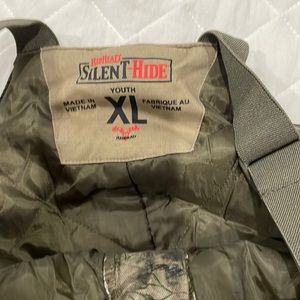 Red Head Silent Hide Bids